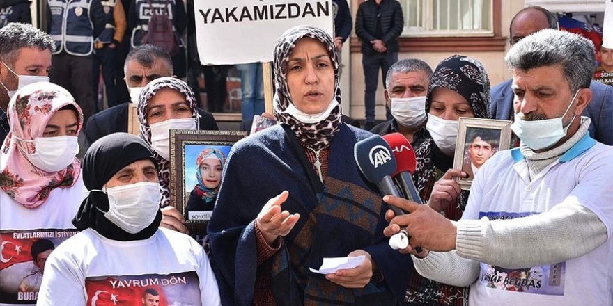 Diyarbakır annelerinden Özel'in açıklamalarına tepki: Bir buçuk yıldır annelerin, babaların feryatlarını görmediniz