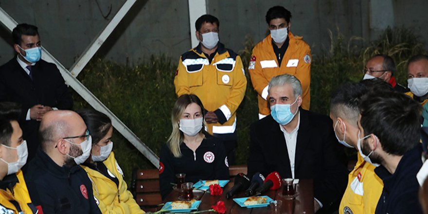 AK Parti İstanbul İl Başkanı Kabaktepe, 112 Komuta Kontrol Merkezini ziyaret etti