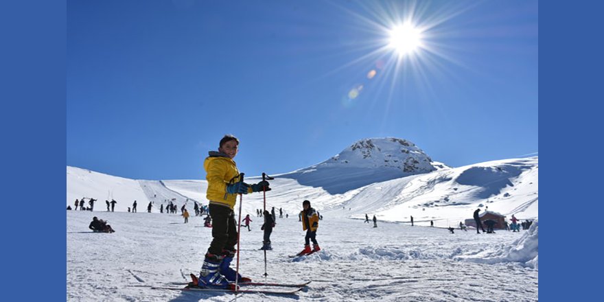 Hakkari'de Bölgesel Kalkınma Hamlesi: "Mergabütan Kayak Merkezi"