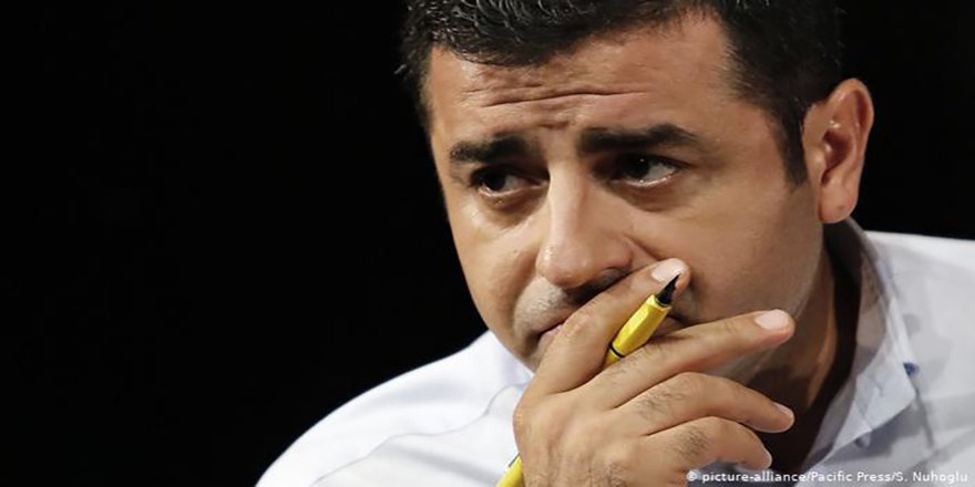 Demirtaş'a "Cumhurbaşkanı'na hakaret" suçundan 3 yıl 6 ay hapis cezası verildi
