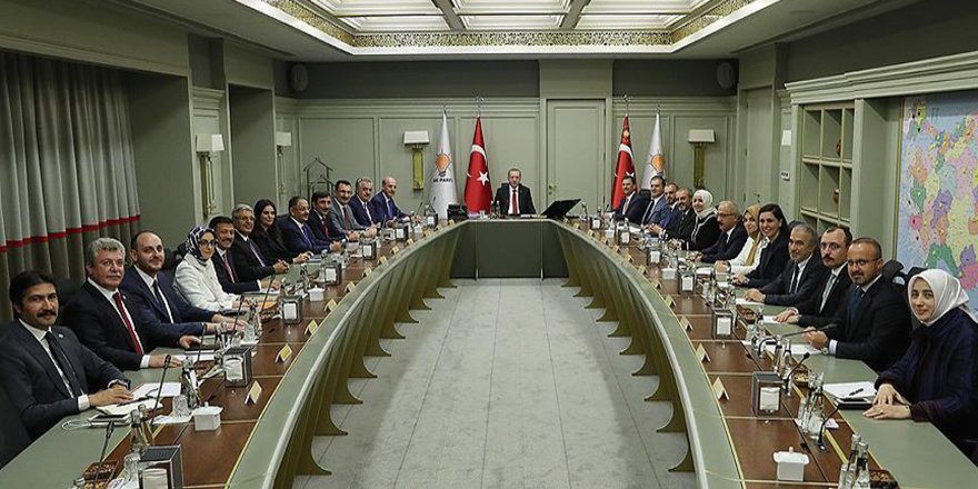 AK Parti MKYK toplantısında yeni MYK belli oldu