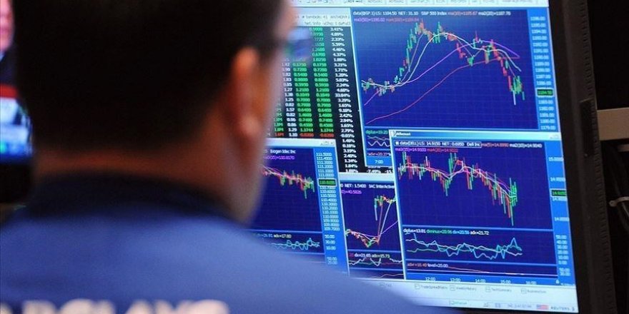 Bir anda tepetaklak olan küresel piyasalar beklentileri aşan verilerle toparlandı