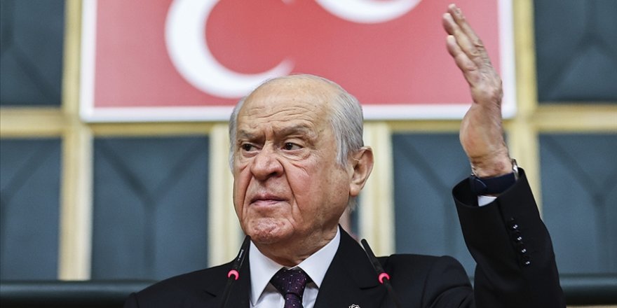 MHP Genel Başkanı Bahçeli: İbreti alem için 104 emekli amiralin rütbeleri sökülmeli