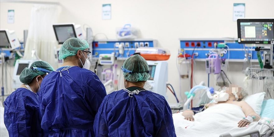 Sağlık Bakanı Koca 5 ildeki yoğun bakım doluluk oranını paylaştı