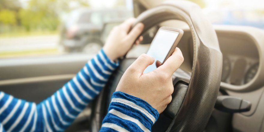 Seyir halindeyken cep telefonu kullandığı tespit edilen 2 bin 901 kişiye ceza kesildi