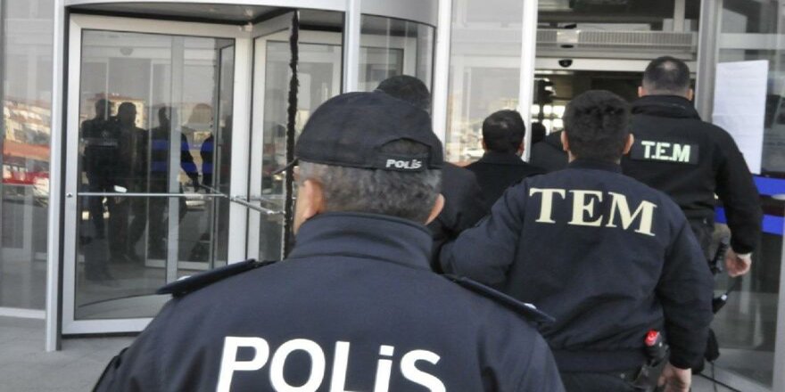 Emekli 4 amiral ve 1 general ifade için Ankara Emniyet Müdürlüğü'ne geldi