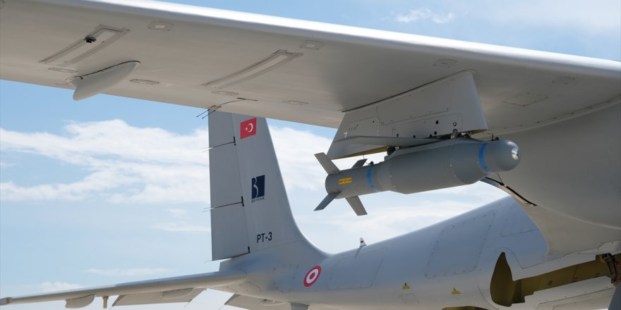 Bayraktar Akıncı TİHA, ilk atış testini başarıyla tamamladı