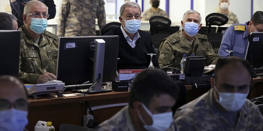 Bakan Akar, Pençe-Şimşek ve Pençe-Yıldırım operasyonlarında 31 teröristin etkisiz hale getirildiğini bildirdi