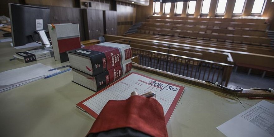 Antalya'da kendisini kelepçeleyip darbeden eşini öldüren Melek İpek tahliye edildi