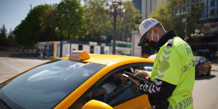 El yazısıyla doldurulan çalışma izni/görev belgelerine sıkı denetim