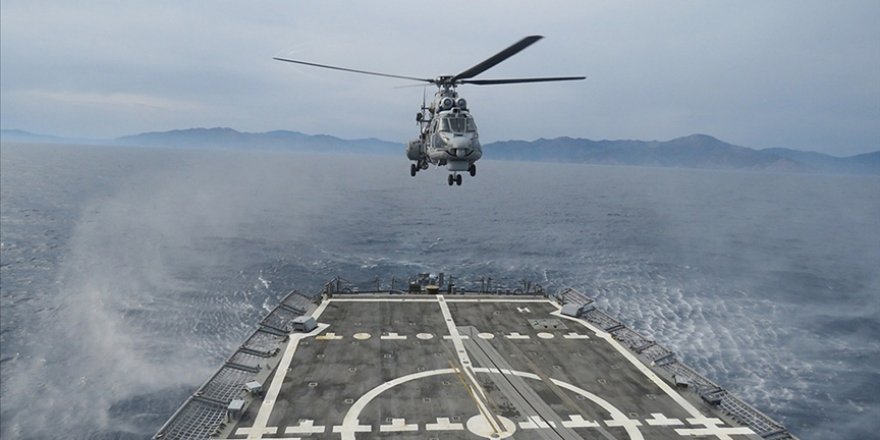 TCG Gediz fırkateyninde 'Müşterek İniş Kalkış ve Dikey İkmal Eğitimleri' yapıldı