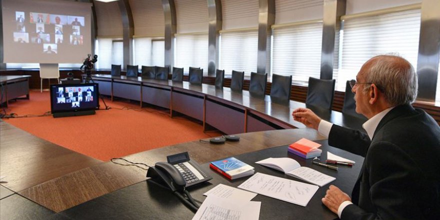 CHP Lideri Kılıçdaroğlu, Kovid-19 nedeniyle iş yerleri kapalı esnaf ile video konferans toplantısında görüştü