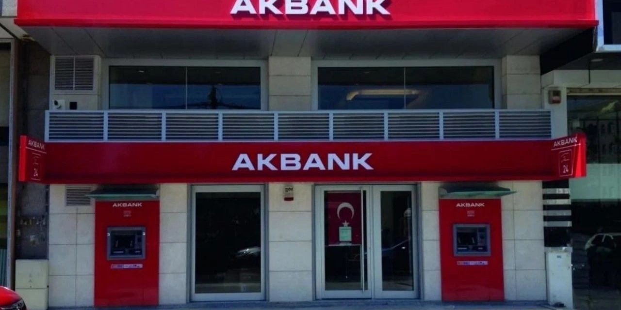 Akbank’tan ilk kez Axess kredi kartı kullananlara 1000 TL hediye