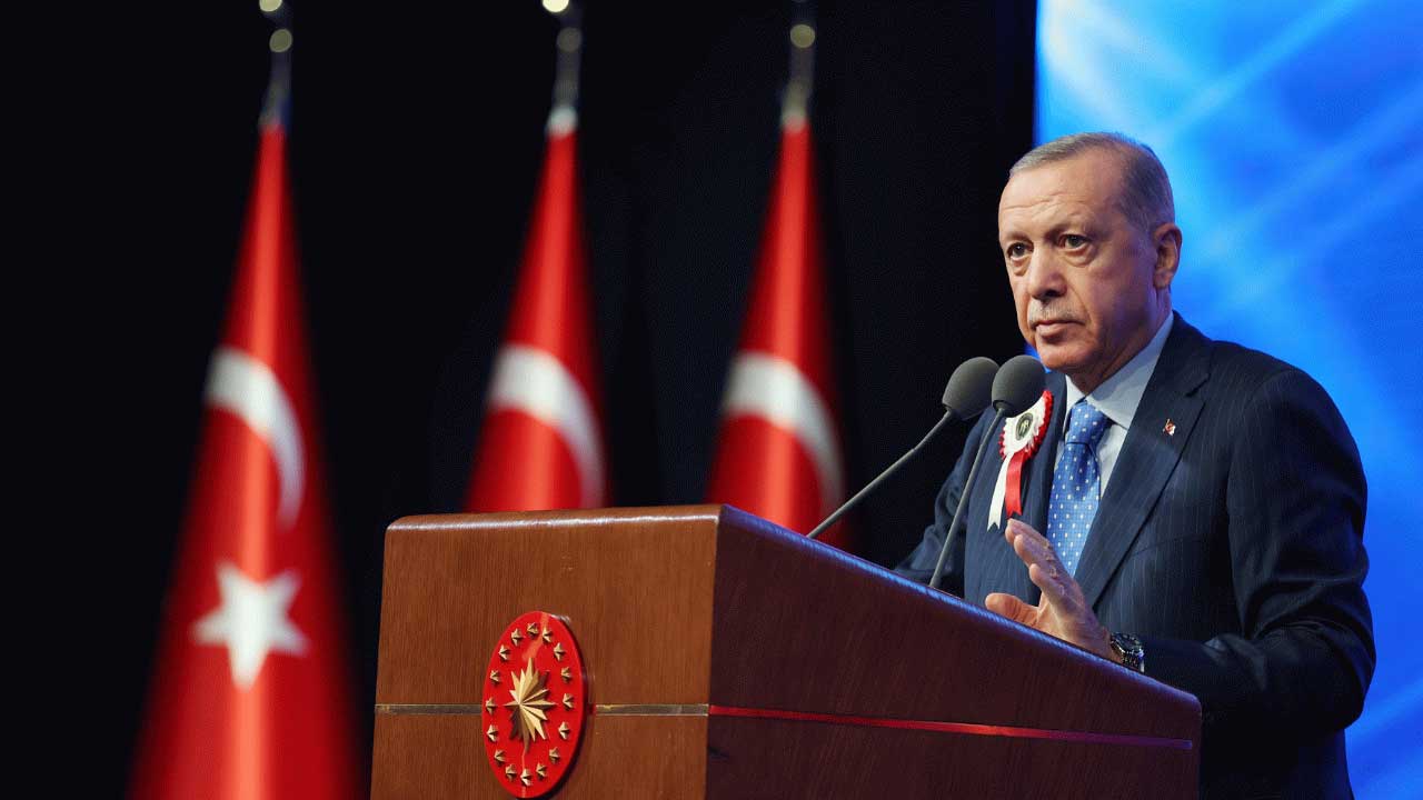 Milyonlarca memur ve emekli bekliyordu! Gözler o saate çevrildi Cumhurbaşkanı Erdoğan refah payını orada mı açıklayacak?