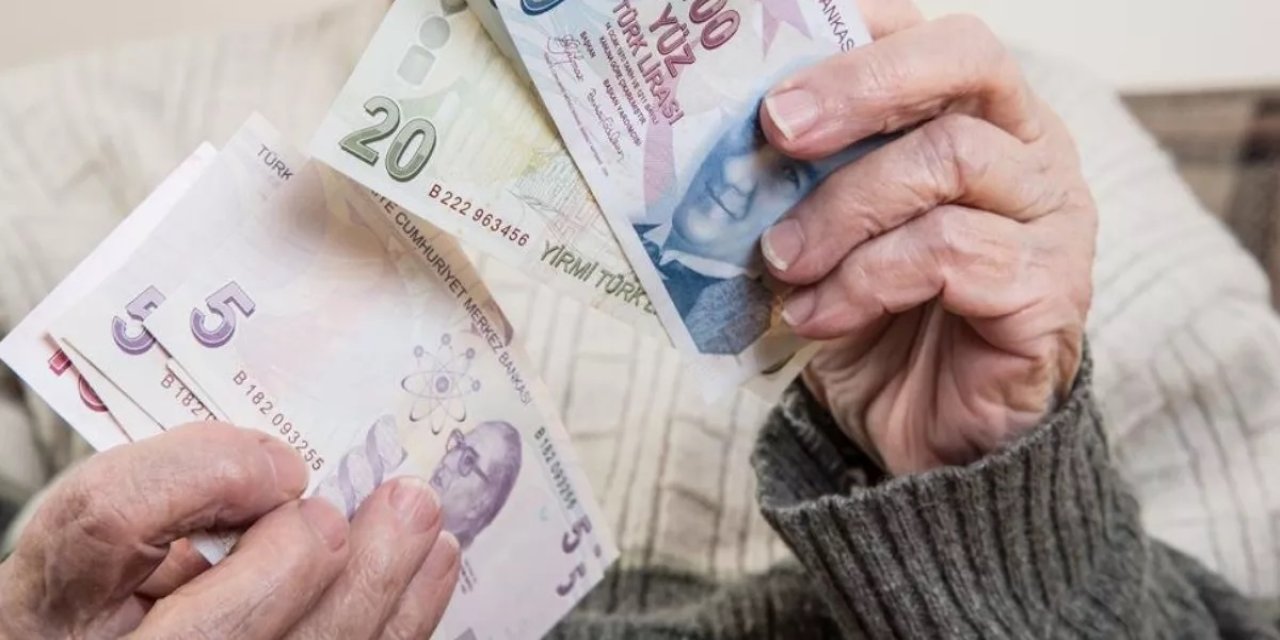 Maaşlara zam geldi: memurların maaşı 38 bin TL’yi buldu! İşte unvana göre 2023 yılı memur ve emekli maaşları