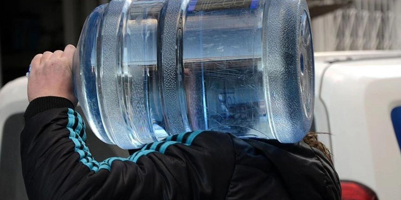 Yeni yılı zammı her yeri vurdu! Zam şimdi de damacana suya geldi! İşte 2023 Erikli, Hayat, Saka, Pınar damacana su fiyatları