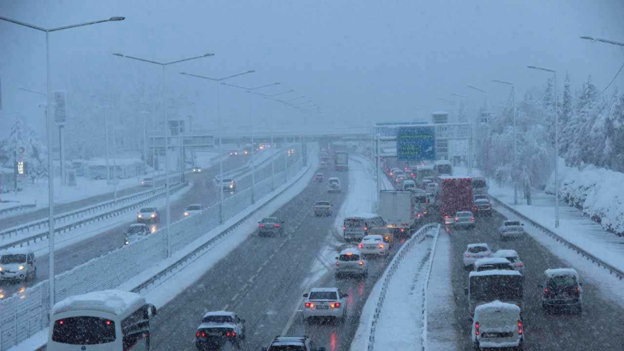 Günlerce sürecek, hayat felç olacak! MGM yoğun kar yağışı beklenen 41 il hangisi?