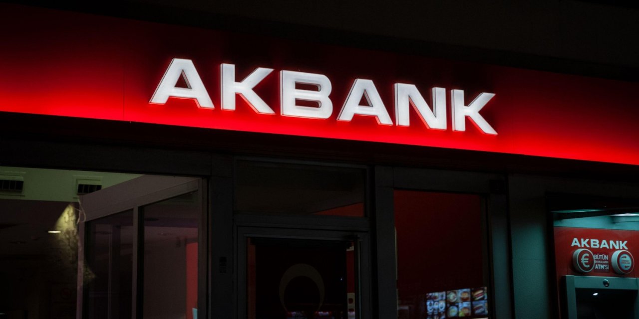 Akbank’ın 2023 yılı kredi faiz oranları belli oldu! 48 ay vadeli taşıt kredisi için o faizden sonra kuyruklar başladı!