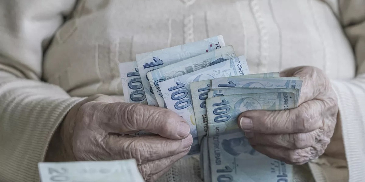 Türkiye İş Bankası duyurdu! Maaşını taşıyan emeklinin avantajı hiç bitmeyecek, 7.500 TL çoktan hazırlandı!