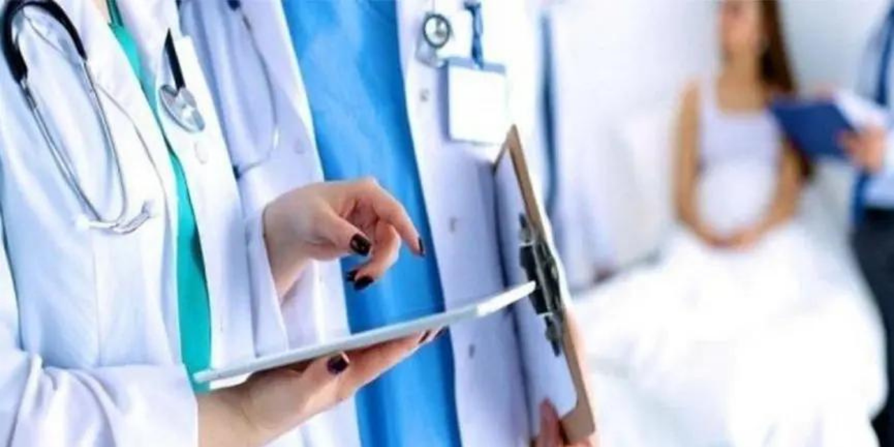 AK Parti'den  yasal düzenleme ile kamuda çalışan doktorların maaşlarına zam