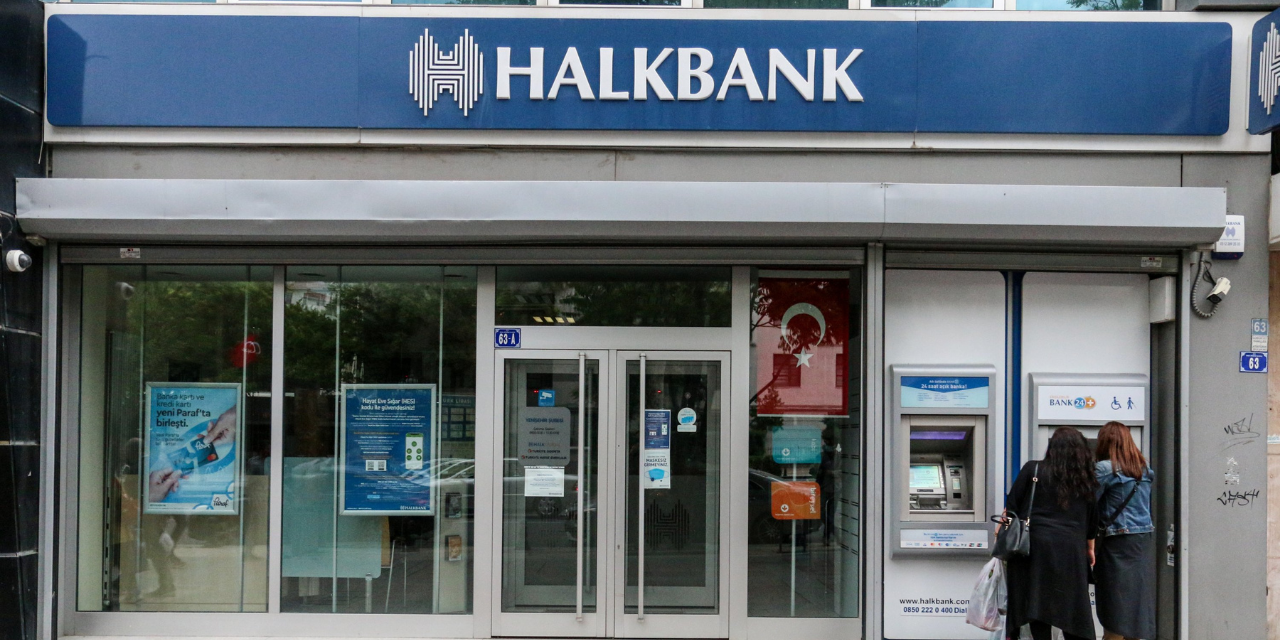 Emeklilere güzel haber geldi! Halkbank emeklilere özel düşük faizli ihtiyaç kredisi veriyor