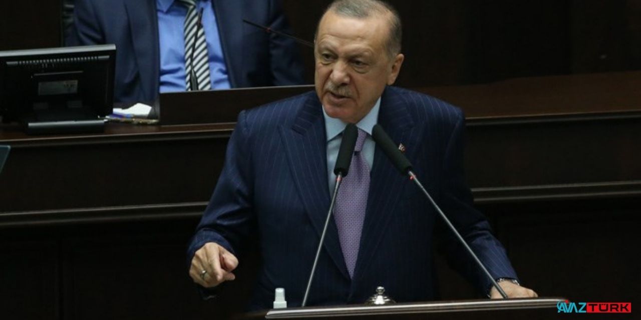 TBMM Grup Toplantısı'nda ücretli öğretmenler atama taleplerini Cumhurbaşkanı Erdoğan'a sundu