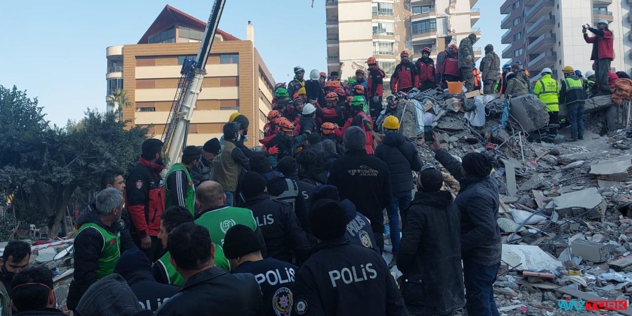 Depremin 102'inci saatinde peş peşe 6 mucize gerçekleşti!