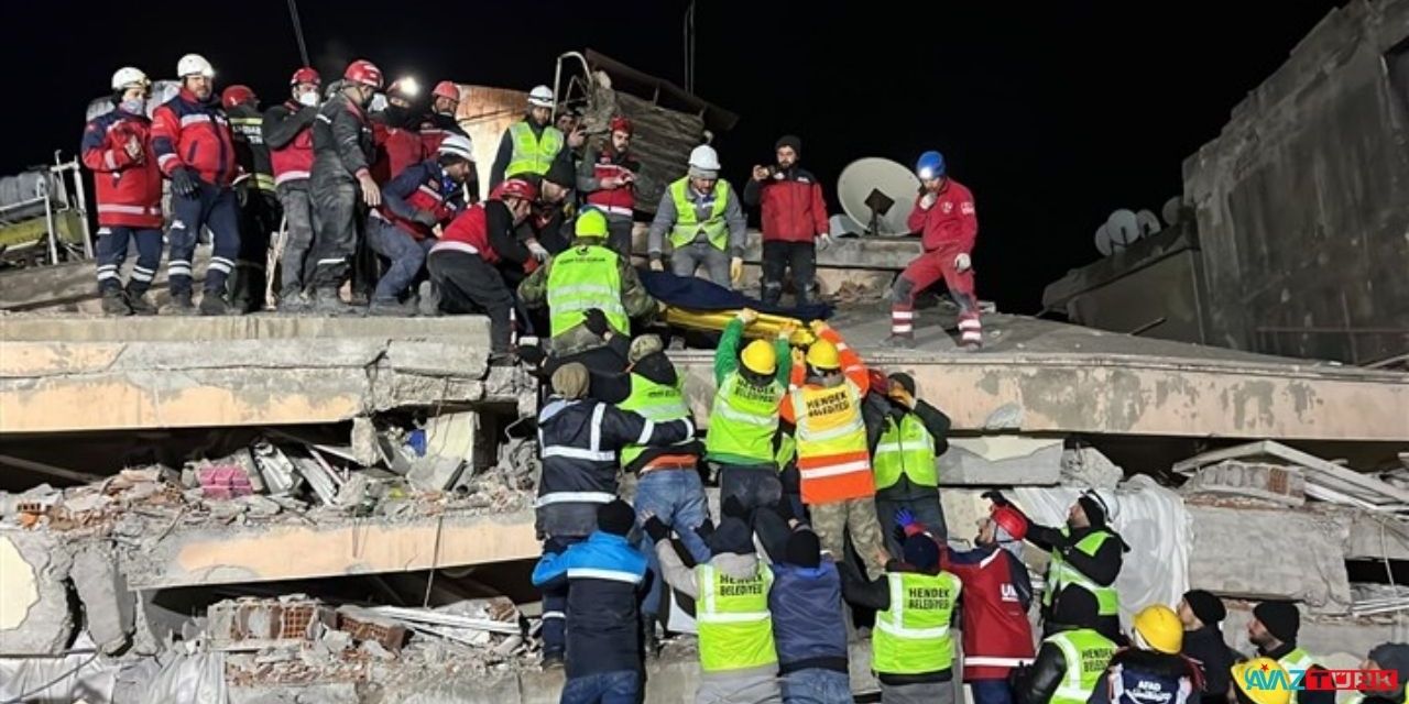 Bu nasıl acı! Kendisini siper eden annesinin kucağında bulundu! Kurtarılamadı
