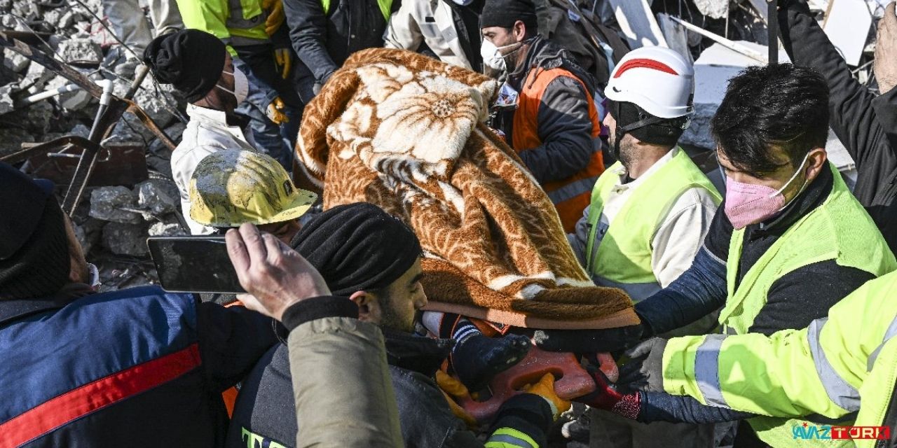 150'nci saatte gelen mucize! Bir kadın ve küçük bir çocuk kurtarıldı!