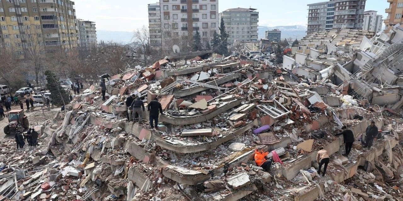 Çevre, Şehircilik ve İklim Değişikliği Bakanlığı'ndan önemli açıklama! Acil yıkılması gereken bina sayısı belli oldu!