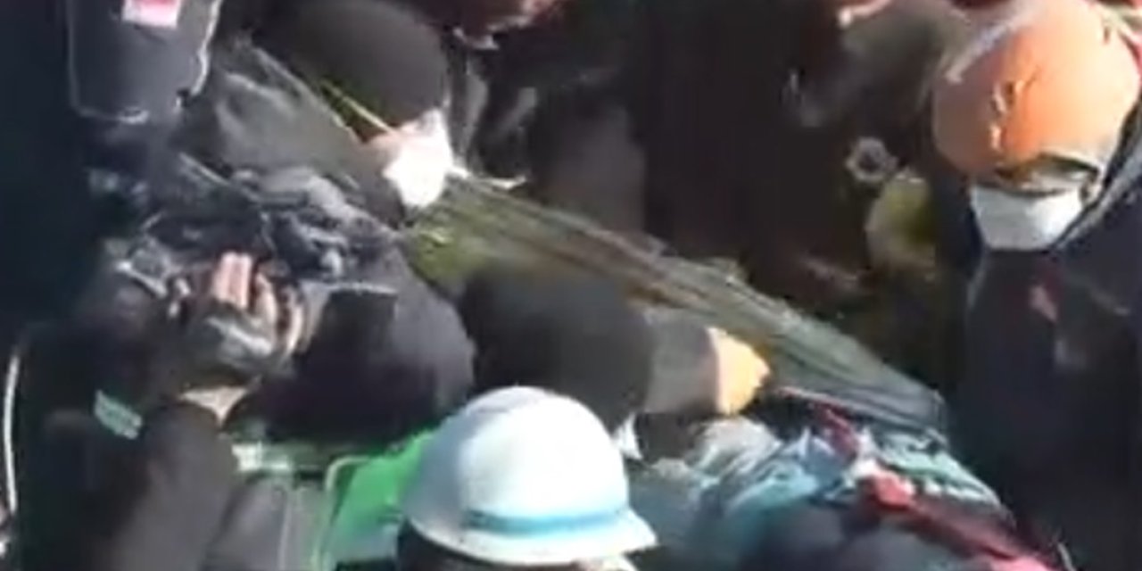 198 saat boyunca birbirlerine sarılıp hayatta kaldılar! İşte mucize kardeşler...