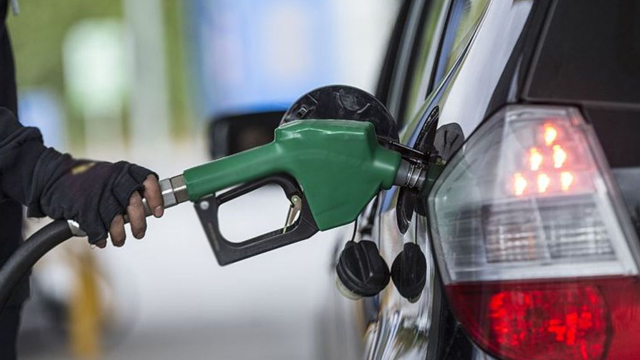 Pompa fiyatları değişti: Benzin ve motorinin litresi için artık bu ödemeler yapılacak!