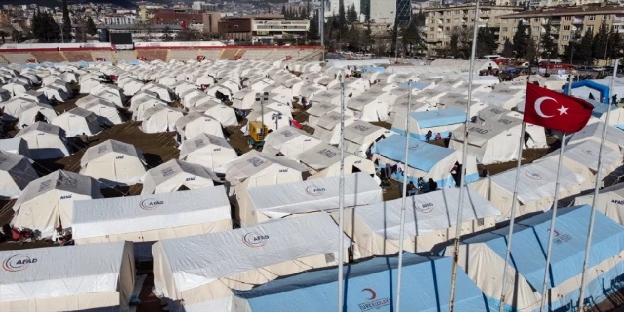 Deprem bölgelerini bekleyen enfeksiyon riski duyuruldu! Uzman isim sahra tuvaletlerini önerdi!