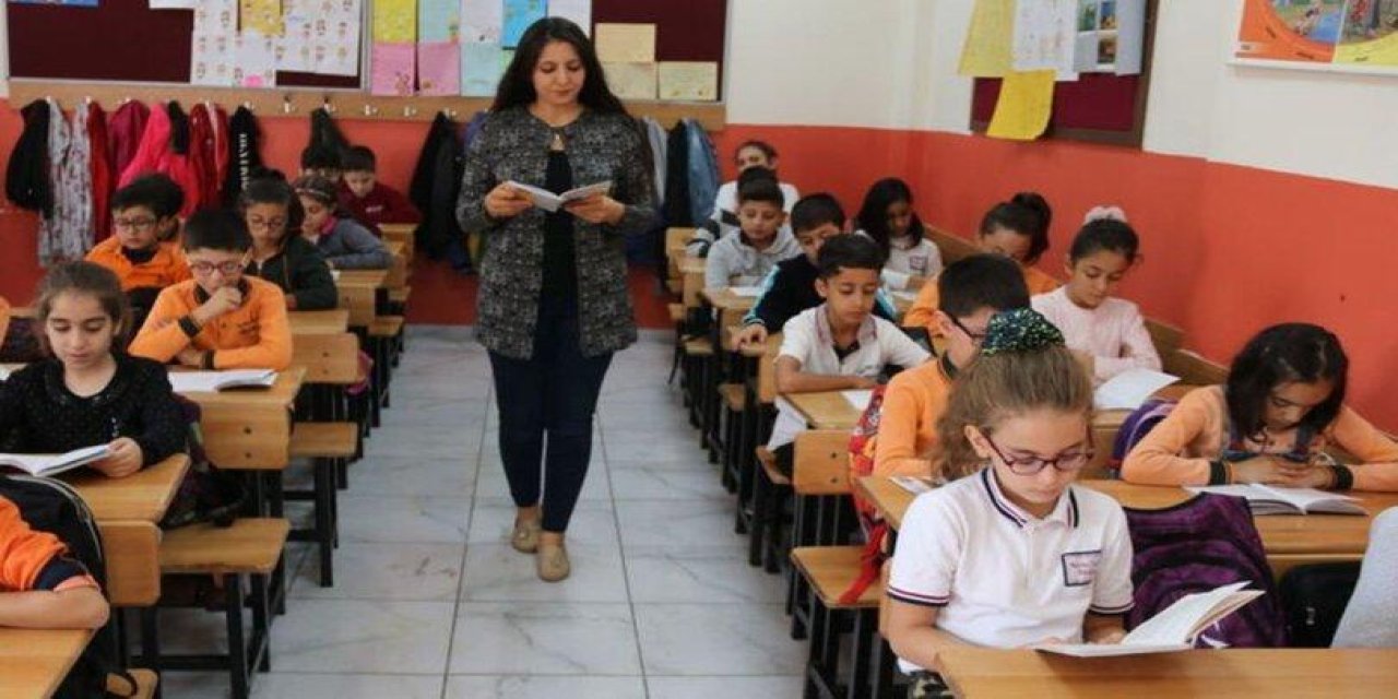 Okullar ne zaman açılacak? Deprem bölgelerinde eğitim nasıl olacak? Bakan Öze'den açıklama geldi
