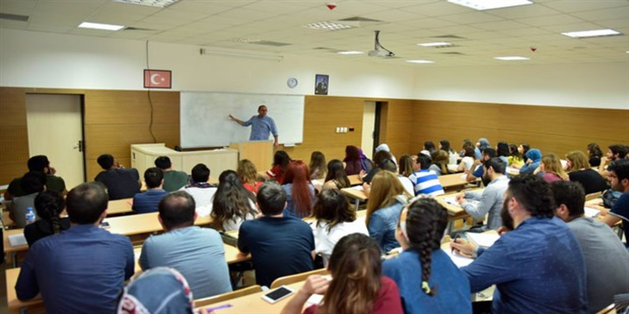YÖK'ten üniversiteler için 'online' eğitimin ardından şimdi de 'hibrit' eğitim kararı! Tarih açıklandı...