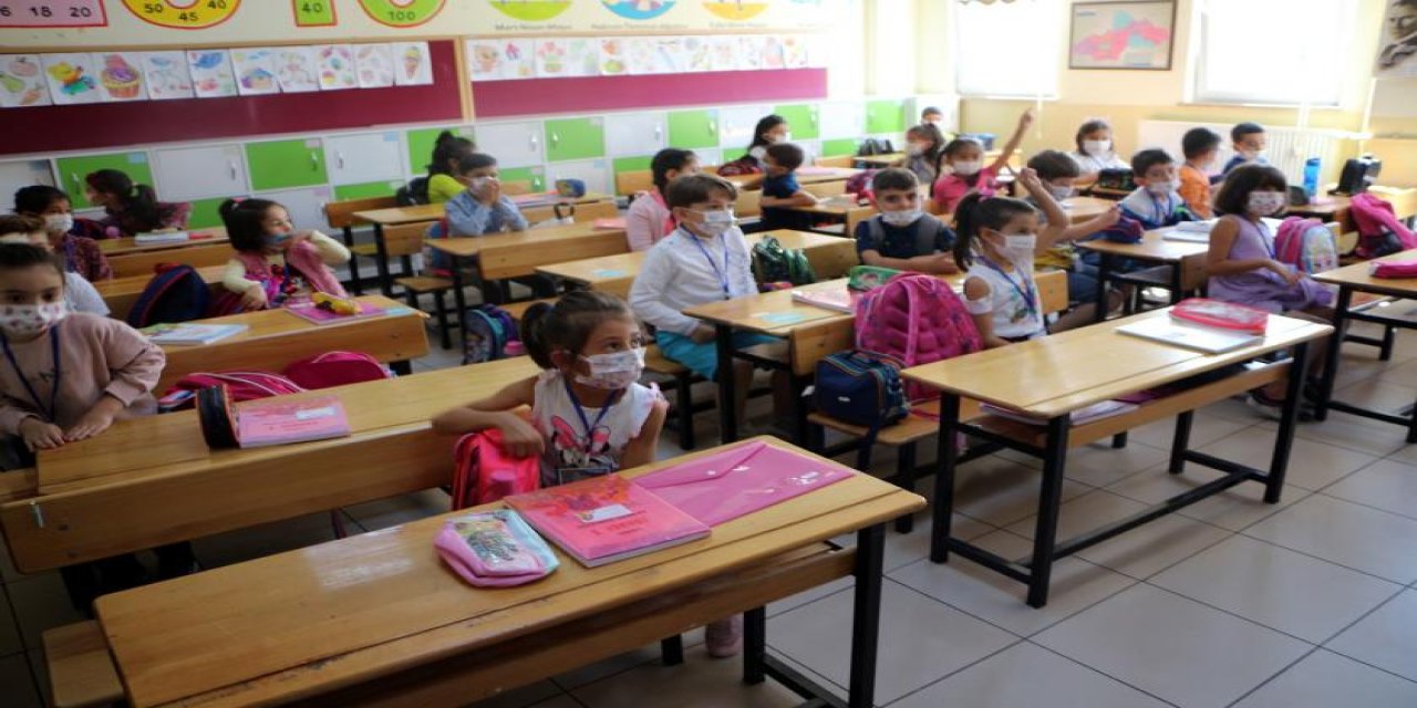 Bugün okullar açıldı mı? Okullar ne zaman açılacak? Milli Eğitim Bakanlığı tarih vererek açıkladı