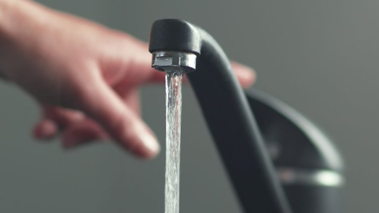 Şebeke suyu ile dişlerinizi fırçalamayın: Sağlık Bakanlığı duyurdu!