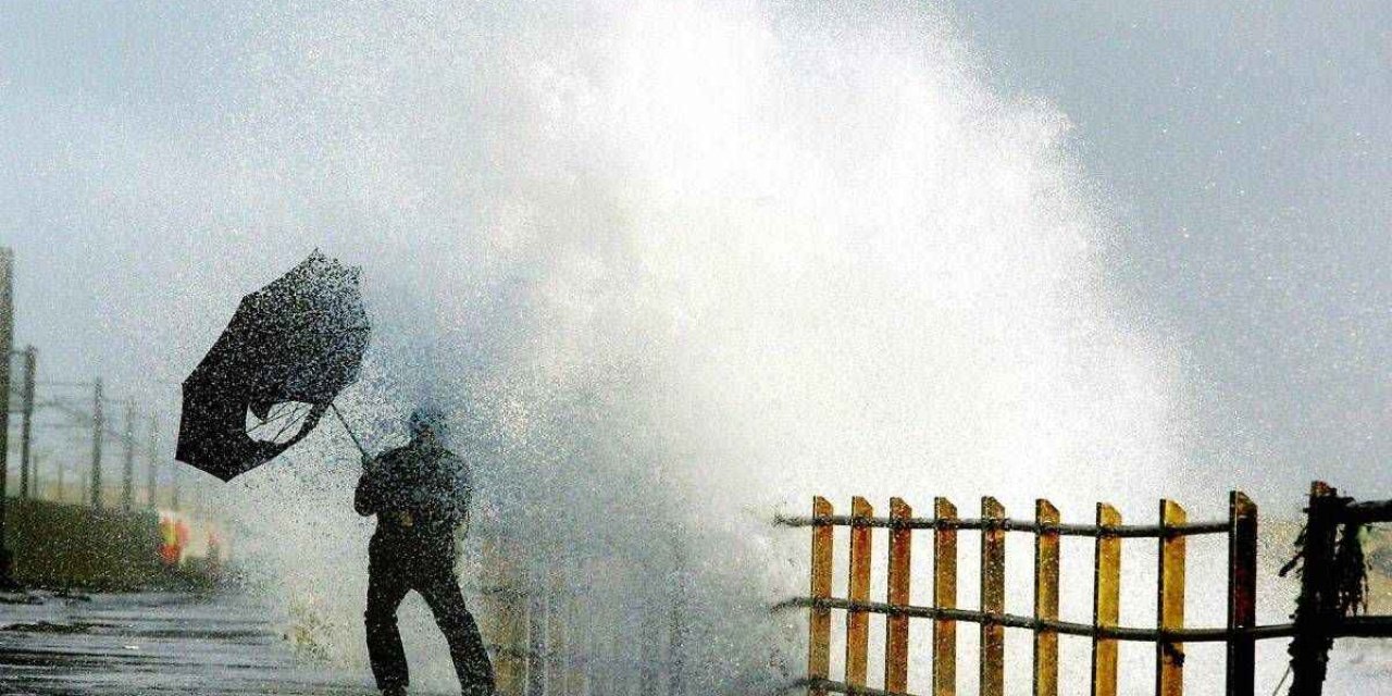Meteoroloji felaketi önceden uyardı! Fırtına geliyor ev çatılarını güçlendirin! Gerekmedikçe evden çıkmayın...