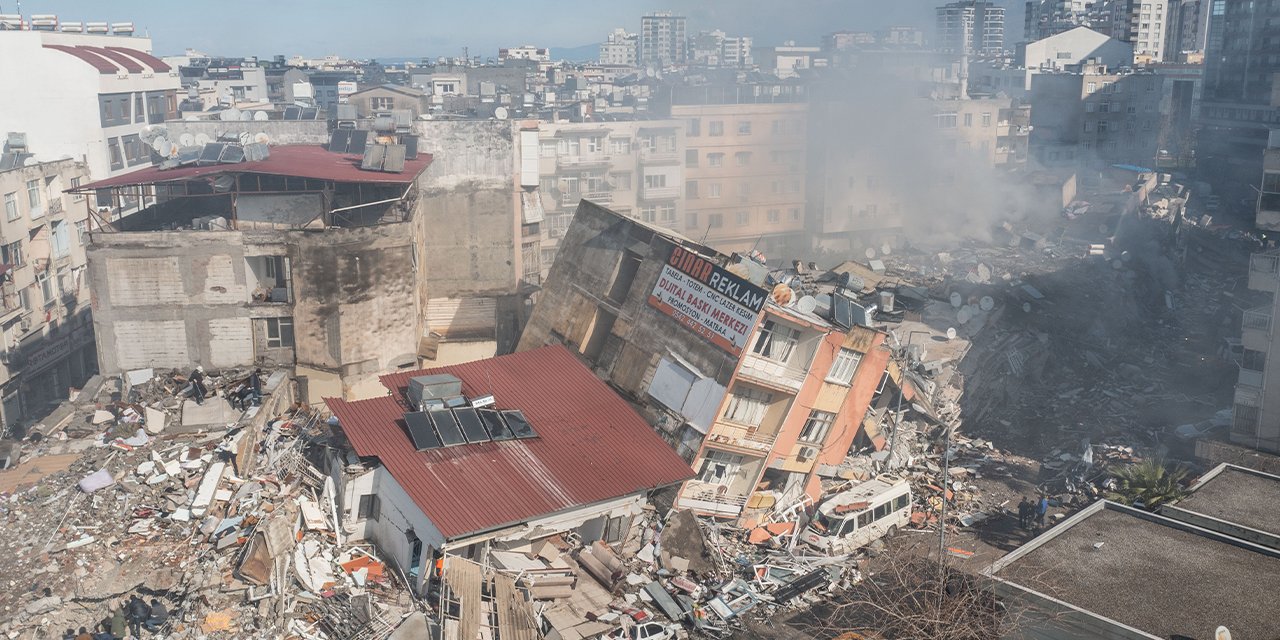 Yıkıcı depremlerin Türkiye ekonomisine etkileri değerlendirildi! 5 kurum, o etkileri tek tek açıkladı!