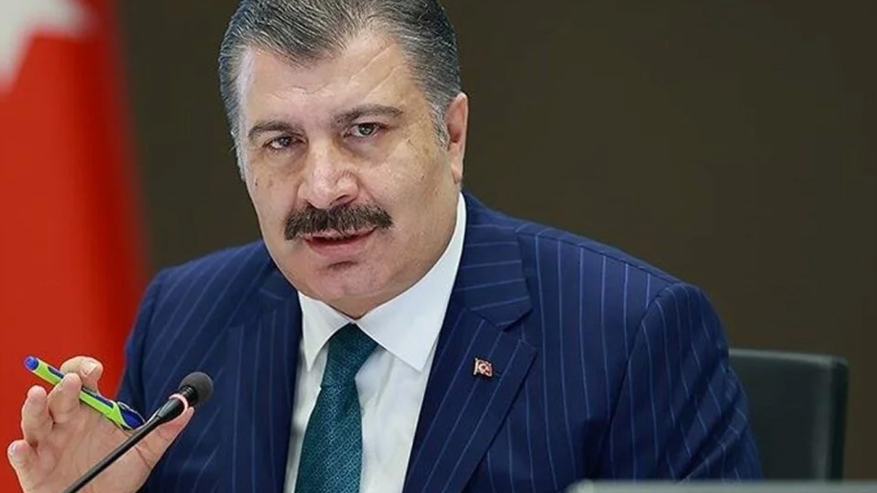 “1 dakika 53 saniye için özür dilerim” diyerek duyurdu: Sağlık Bakanı Fahrettin Koca’dan flaş paylaşım!