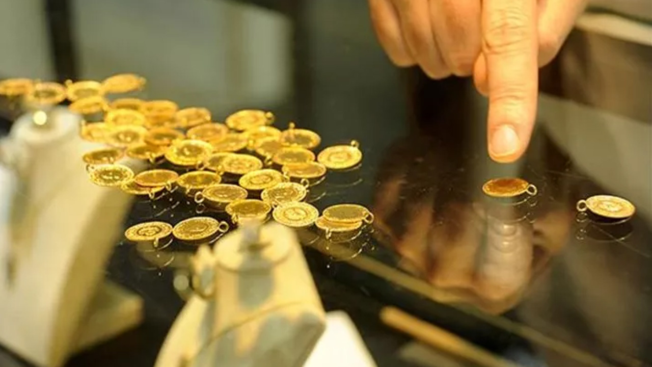 Ankara, İstanbul, İzmir’de kuyumcuya gidecek olan vatandaşlar dikkat: Gram altın, çeyrek altın, yarım altın fiyatları…