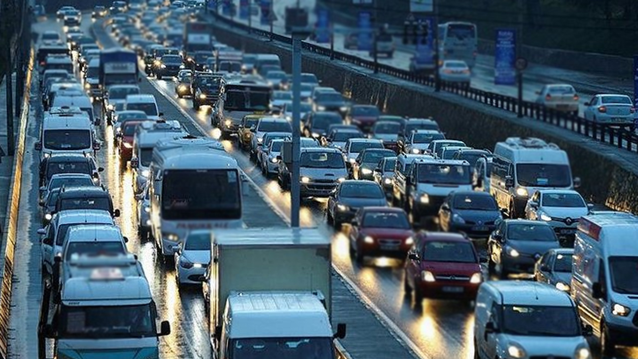 İzmir’de araba kullananlara duyuruldu: 3 Ay süre ile burayı kullanacaksınız!