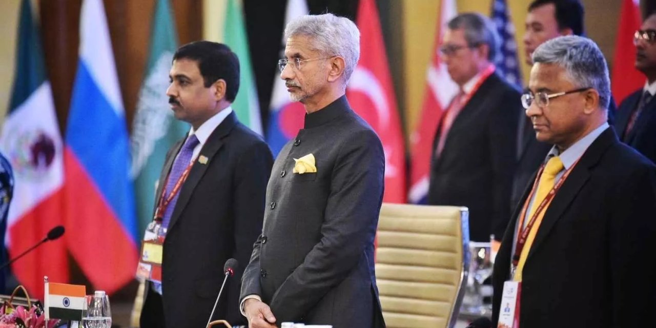 Depremde hayatını kaybedenler G20 Dışişleri Bakanları Toplantısı'nda da unutulmadı!