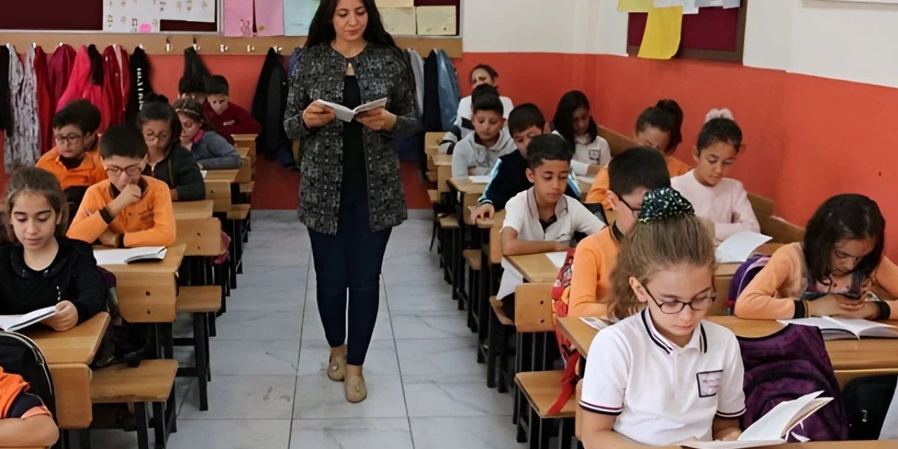 Eğitimde köklü değişiklik! 4 gün okul, 3 gün tatil modeli hayata geçirilecek!