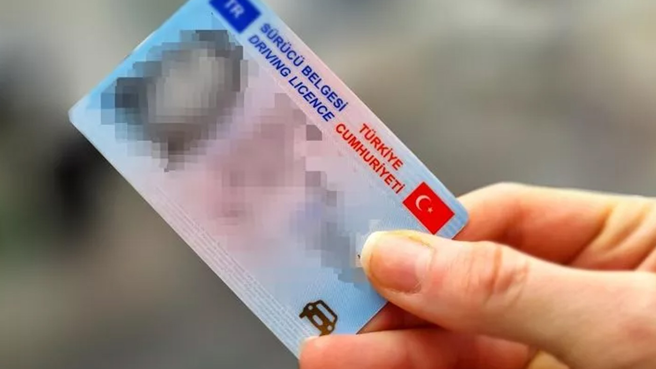 Ehliyetinizin arka yüzünü hemen kontrol edin: Eğer bunu görüyorsanız…