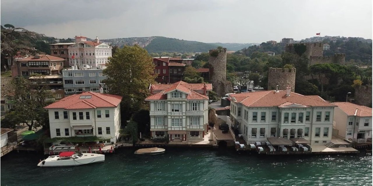 Ülkenin zenginleri Boğaz manzarasına veda ediyor! Yalılar satılığa çıkarılmaya başlandı!
