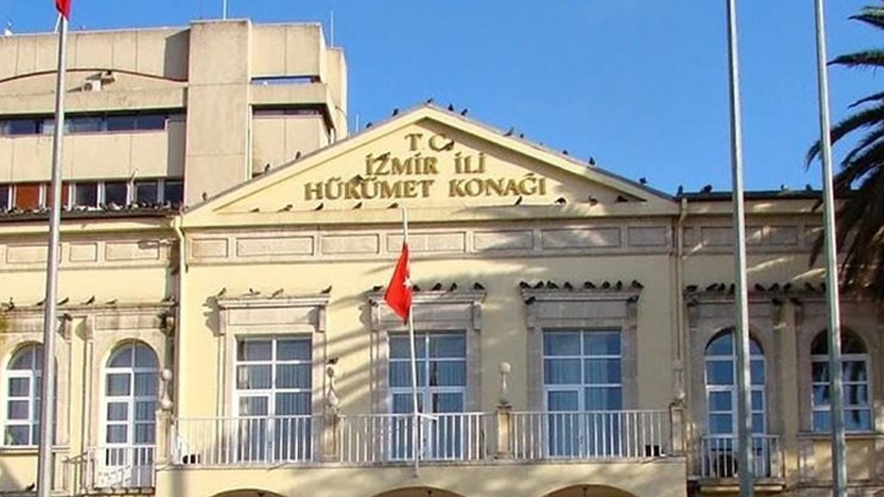 İzmir Valiliği duyurdu: Bugün ve yarın dışarı çıkacak olan vatandaşlar yanlarına mutlaka bunu alsınlar!