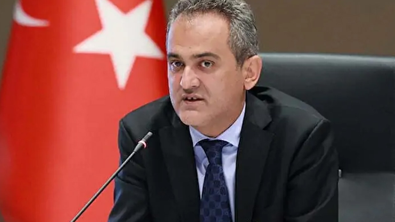 Binlerce büro personeli alınacak: Devlet kurumunda çalışmak isteyenler, bakan resmen duyurdu!