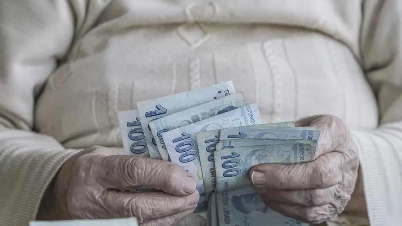 Emekli aylığını Ziraat Bankası’ndan alanlar: Bunları bilmiyor olabilirsiniz, ama…