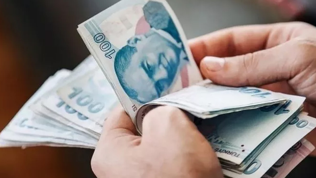 EYT’den  emekli olacak olan vatandaşlar : Bunu yapana 8 bin 500 TL veriliyor!